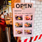 宿泊者はビール飲み放題！渋谷の街と歴史に触れるホステルホテル「HOTEL GRAPHY渋谷」