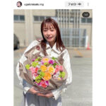 奇跡の33歳・宇垣美里、花束抱えた笑顔のショットに反響！