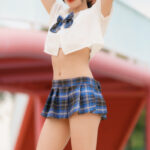 【写真特集】KissBee・藤井優衣、ヘソ出し通学ファッションコスで登場！＜SPLASH SUMMER×近代麻雀水着祭2024＞