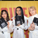 女王蜂、2冊目の書籍『qb 図鑑Ⅱ』発売記念お渡し会開催！【オフィシャルレポート】