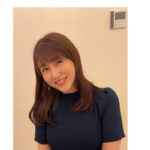 安めぐみ、9歳長女が生後3ヶ月次女を抱っこする愛情たっぷりな姿にファンから「可愛い姉妹に癒されました」の声