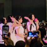 【動画】ILLIT（アイリット)、自撮り映像でKCONを盛り上げる！＜KCON JAPAN 2024＞
