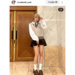 濱越さおり、背徳感タップリ！美脚あらわな制服コーデにファン歓喜の声！！