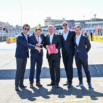 アントニオがチェッカーフラッグを受け、ベルリンで3勝⽬を挙げる！＜2024 SUN MINIMEAL ベルリン E-Prix Round 10＞