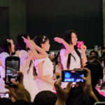 【動画】ILLIT（アイリット)、自撮り映像でKCONを盛り上げる！＜KCON JAPAN 2024＞