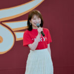 秋元真夏、5月3日(金)の東北楽天ゴールデンイーグルス対千葉ロッテ戦の始球式に2年ぶりに登場！見事な投球を披露！