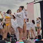 【動画】元ラストアイドル・阿部菜々実、フィナーレで花束！バーレスク東京、初登場アイドル達がランウェイを彩る！＜SPLASH SUMMER×近代麻雀水着祭2024＞