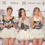 【写真特集】Red Velvet、お姫様感がかわいすぎるミニスカ衣装でレッドカーペットに登場！＜KCON JAPAN 2024＞