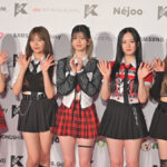 【写真特集】NiziU、美脚きだわつチェック柄衣装でレッドカーペットに登場！＜KCON JAPAN 2024＞