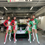 【写真特集】レースクイーン・藤森マリナ、根岸しおり、葵成美、上運天美聖らランボルギーニの前でポージング！87号車・METALIVE S Lamborghini GT3がクールな装いで登場