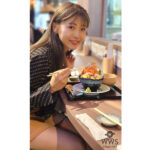 【動画】大阪出身・アーティスト未怜がミニスカ美脚コーデで東京ドームシティで食レポ！第１弾でもつ鍋、海鮮丼に挑戦＜FOOD STADIUM TOKYO＞