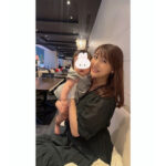 安めぐみ、0歳･次女とのモノクロコーデショットに「美人さん発見」「萌歌ちゃんと一緒パチリニコニコ顔してるねぇ」「素敵なお母さん姿に癒されます」の声