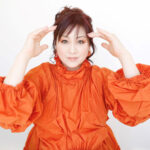 渡辺美里、1992年発売のセルフカバーアルバム「HELLO LOVERS」をアナログ盤として7/10にリリース決定！！
