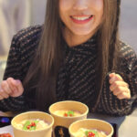 【動画】大阪出身・アーティスト未怜がミニスカ美脚コーデで東京ドームシティで食レポ！第１弾でもつ鍋、海鮮丼に挑戦＜FOOD STADIUM TOKYO＞