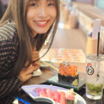 【動画】大阪出身・アーティスト未怜がミニスカ美脚コーデで東京ドームシティで食レポ！第１弾でもつ鍋、海鮮丼に挑戦＜FOOD STADIUM TOKYO＞