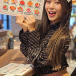 【動画】大阪出身・アーティスト未怜がミニスカ美脚コーデで東京ドームシティで食レポ！第１弾でもつ鍋、海鮮丼に挑戦＜FOOD STADIUM TOKYO＞