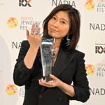 【動画】篠原涼子、ドレッシーなブラックコーデで「第35回日本ジュエリーベストドレッサー賞・50代部門」受賞の喜びを語る