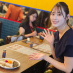 【動画】小﨑凜奈が渋谷AXSH(アクシュ)をレポート！日本橋の老舗・中井商店、スペイン発・Cerveza JPNなど最新グルメを満喫。