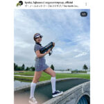 藤澤響花、ゴルフウェアで健康的美脚SHOT公開！