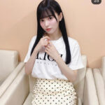 立花ことり、美脚チラ見せ！水玉模様のミニスカート姿が可愛すぎると話題！
