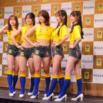 【動画】さかいゆりや、赤城ありさら5名、美脚あらわなミニ丈デニム衣装で3代目シントトロイデンガールズに就任＜にしたんクリニック3代目シントトロイデンガールズ発表会＞