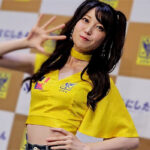 【動画】赤城ありさ、ツインテール＆腹見せミニ丈デニム衣装で「3代目シントトロイデンガールズ就任」への意気込みを語る！