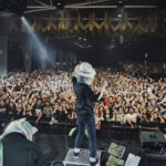 MAN WITH A MISSION 北米ツアーを完走！狼たちがアメリカ伝説の野外劇場Red Rocks Amphitheaterに初出演！