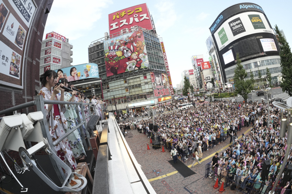 私立恵比寿中学、結成15周年を祝う夏祭りゲリラライブに3000人集結！新曲入り『FAMIEN'24 e.p』リリースも発表！