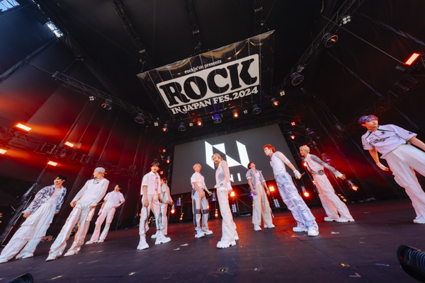 INI(アイエヌアイ)灼熱のメインステージでロッキン初パフォーマンス！『ROCK IN JAPAN FESTIVAL 2024』