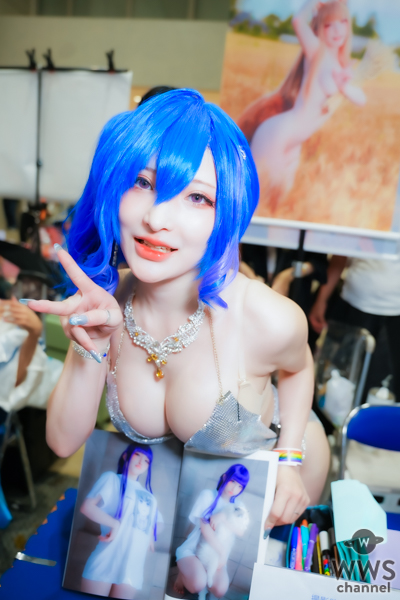 【写真特集】小丁こまち、圧巻の美ボディいかしたアズールレーン・セントルイスのコスプレ姿を披露！＜コミックマーケット104＞