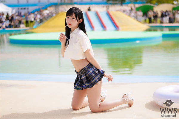 【写真特集】小鳥遊もか、超ミニスカな制服ビキニ姿でプール撮影会に登場！ ＜近代麻雀水着祭FINAL＞