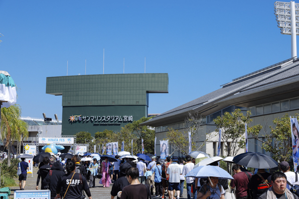 日向坂46が宮崎県で「ひなたフェス2024」を開催！画期的なイベントで、東京ドーム公演サプライズ発表！