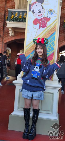 【動画】2024年版新クリスマスグッズで東京ディズニーランドが大盛況！ホーンテッドマンション前でレポート。＜ディズニー・クリスマス＞