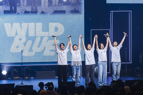 山下幸輝、宮武颯、鈴川直弥、池田優斗、鈴陽向の5人組ボーイズグループ・WILD BLUEがデビュー後初となる単独公演を開催！！