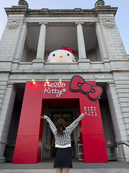 日本が誇る世界に羽ばたくキティラー・七嶋舞、現在開催中のHello Kitty展に訪問しプライベートショットを公開！