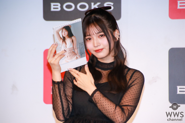 黒嵜菜々子、透けドレス姿でカレンダー発売イベントに登場！セクシーSHOT盛りだくさん『彼女感』あふれる作品に