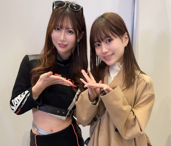 日本一の人気レースクイーン・日南まみ＆ 日本一のふわかわ系No.1の女優・天宮花南、 東京オートサロンで2ショット公開！