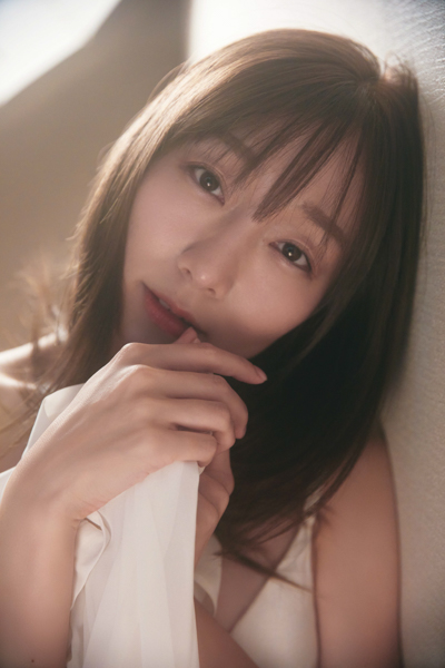 元SKE48・須田亜香里、セクシーすぎる美尻カットを公開！ 最新写真集のタイトルが『pluie』に決定。