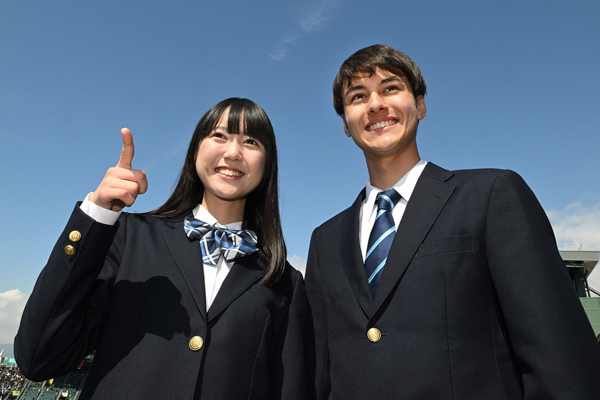 大角ゆき、ディランが甲子園で球児にエール！