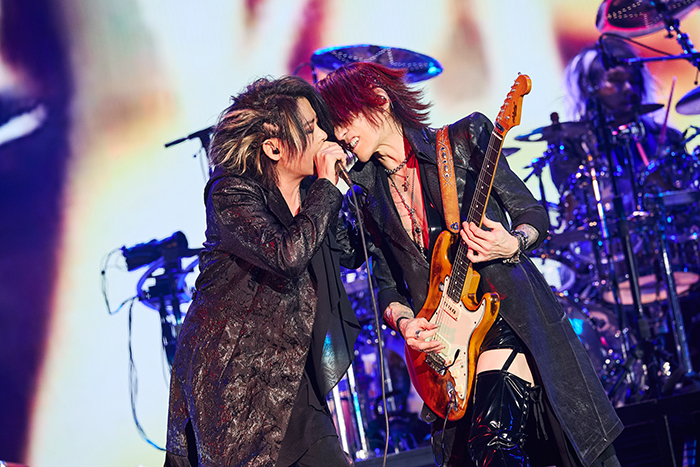 【ライブレポート】LUNA SEA、14年ぶり東京ドームで唯一無二のロックサウンド響かせる！ 「光しか見えてないからね」＜LUNATIC TOKYO 2025 -黒服限定GIG-＞