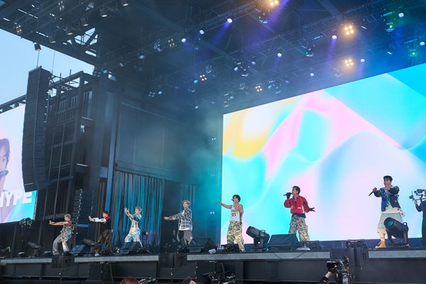 大阪・関西万博にJr.EXILEが集結しSP LIVEを開催！＜オフィシャルレポート＞