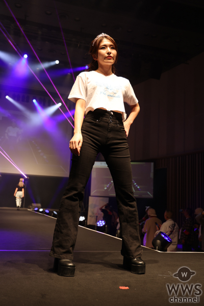 【写真特集】うーちゃん、キレかわ系衣装でランウェイを歩き会場を魅了！＜TOKYO CROSSROADS 2025＞
