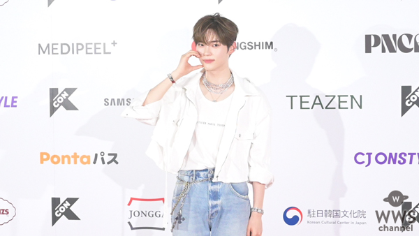 ソン・ハンビン(SUNG HAN BIN)がカジュアルながら洗練されたストリートモードなファッションコーデで登場!<KCON JAPAN 2025>