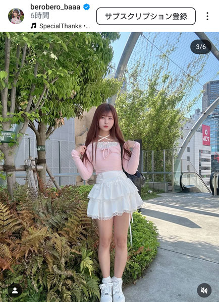 佐藤かれん、ミニ丈ガーリー衣装でファン魅了！！