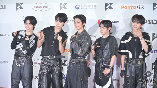 EVNNE（イブン）が異素材ミックスの近未来感とストリート感を融合させたファッションで登場！＜KCON JAPAN 2025＞