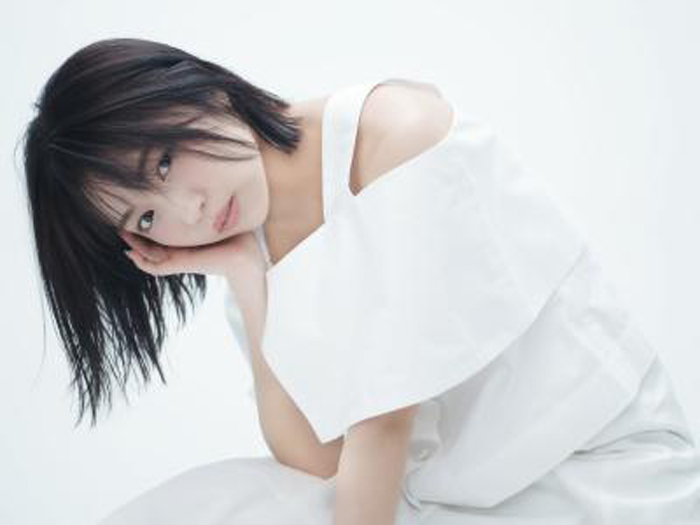 大原優乃、20cm以上カットでシャープなボブに大胆イメチェン！