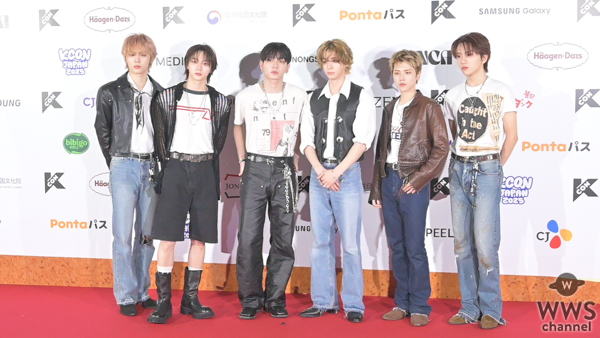BOYNEXTDOORが90年代ロックを彷彿とさせるグランジテイストなファッションコーデで登場！＜KCON JAPAN 2025＞