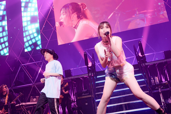 May’n、デビュー20周年記念ライブ開催！シェリル・ノームとともに歩んだ奇跡の2日間