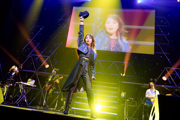 May’n、デビュー20周年記念ライブ開催!シェリル・ノームとともに歩んだ奇跡の2日間