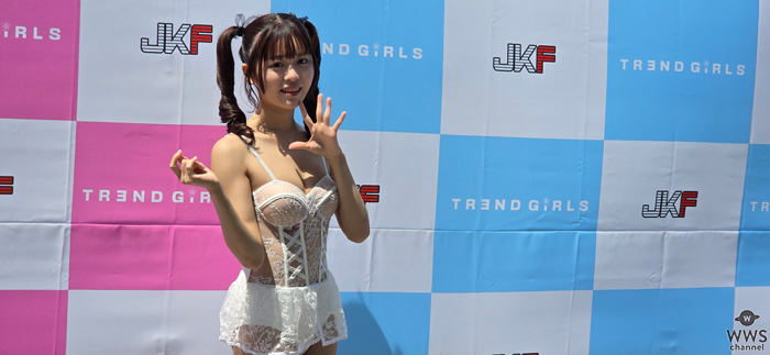 【動画】桜乃りの、白のレースをあしらったボンテージ風水着でTREND GIRLS撮影会 2025の盛り上がりを語る！